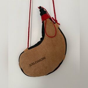 Salomon Hydration Flask with Suede Carrier (Brand New)